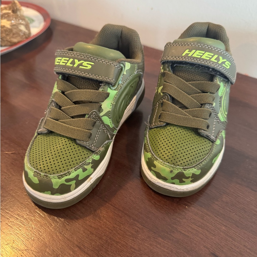 Heelys Kids Sneakers in Green Camo